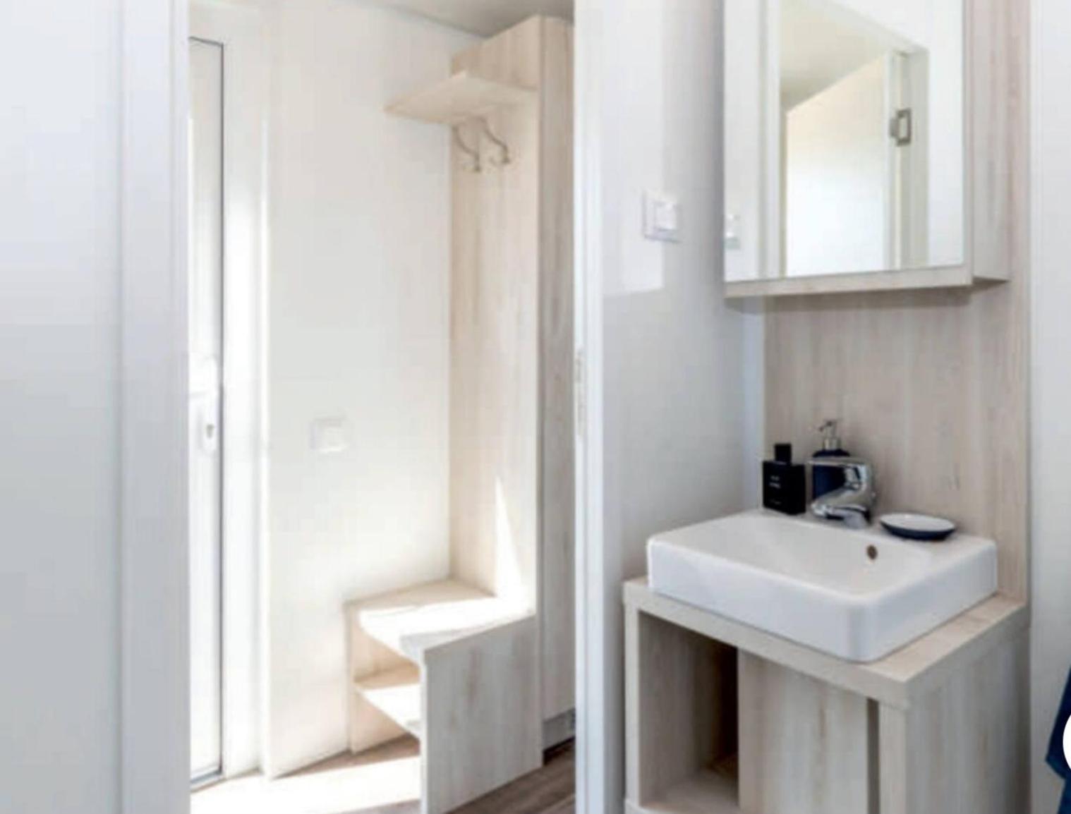 Tinyhouse/chalet In Vollmoebliert/klima Köln